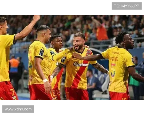 沙勒罗瓦球员近期表现稳健，助力球队取得连续胜利新荣耀。