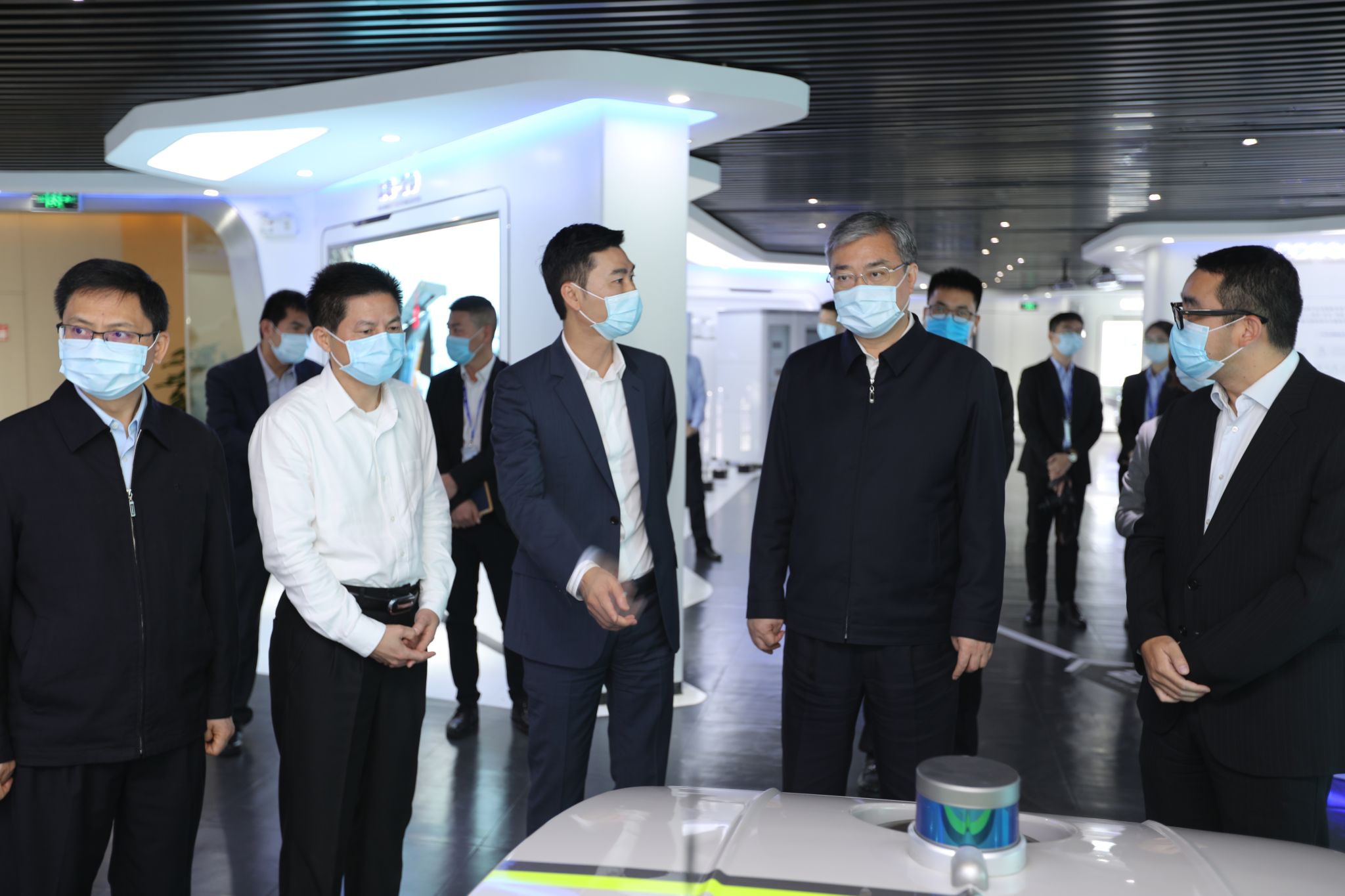 佛山市委书记鲁毅调研MK体育环境，鼓励企业再接再厉创新高