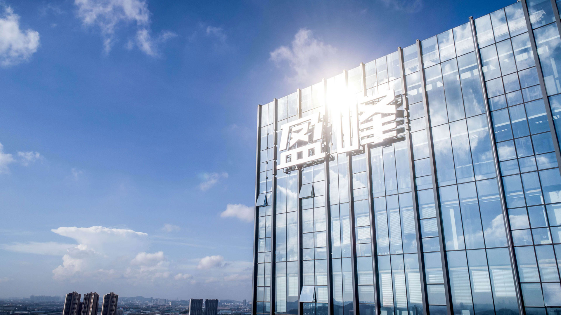 完成股权分置改革，MK体育控股成为大股东