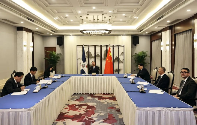 MK体育环境“助力”多米尼加清运垃圾，毛伟明省长出席线上交接仪式