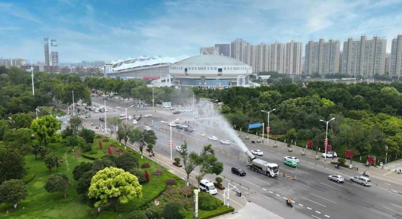 MK体育环境荣登“城市服务十大影响力企业”和“环卫装备十大影响力企业”双榜